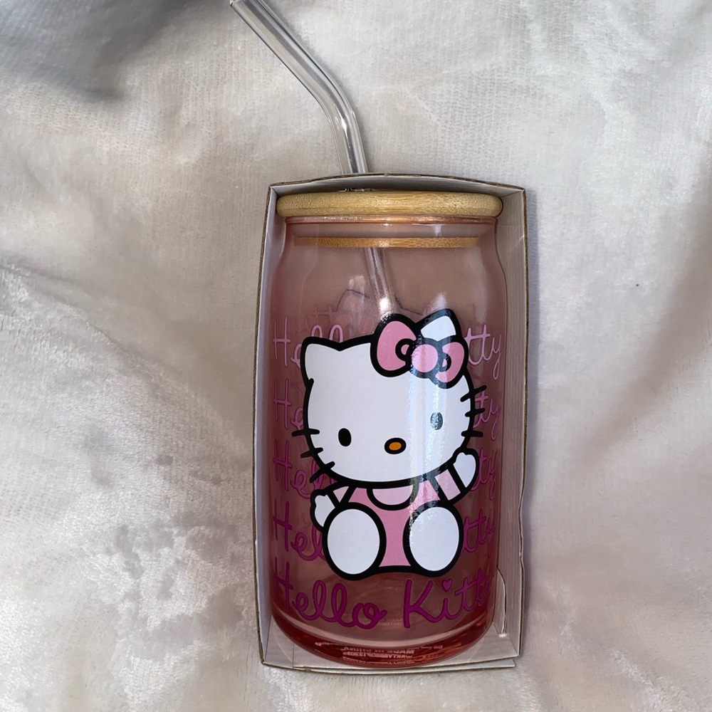 Hello kitty glass cup
